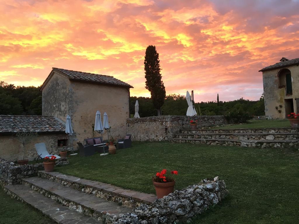 La Canonica Di San Michele Monteriggioni Kültér fotó